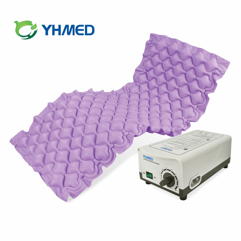 Cojín de colchón de aire de burbuja alternativo médico inflable de YHMED con bomba
